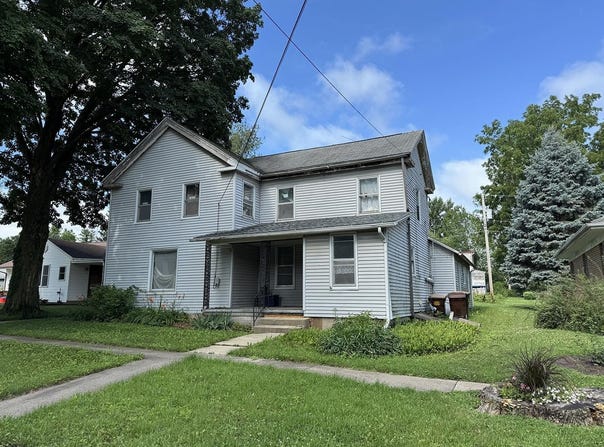 607 S Jackson, MOUNT CARROLL, IL 61053