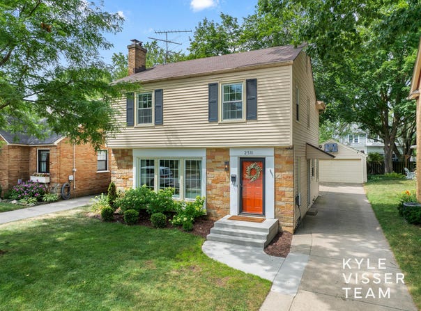 2511 Godwin Avenue SE, Grand Rapids, MI 49507