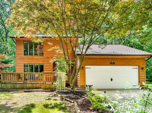 2735 E White Lake Drive, Twin Lake, MI 49457