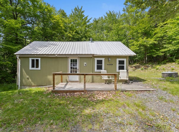 10 Carpenter Place, Greenville, ME 04441
