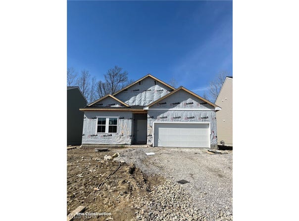 421 Pheasant Run, Elyria, OH 44035