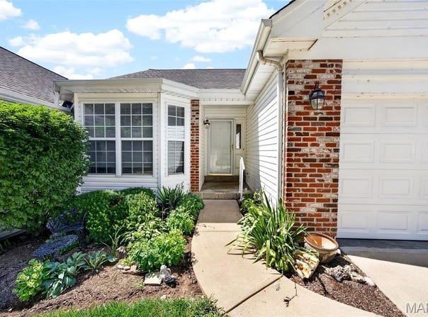 1317 Pine Bluff Drive, St Charles, MO 63304