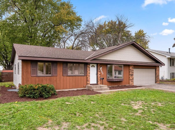 6607 Colfax Avenue N, Brooklyn Center, MN 55430