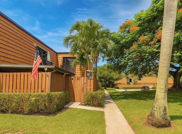 431 4th Lane, Greenacres, FL 33463