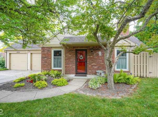 11624 Buttonwood Drive, Carmel, IN 46033