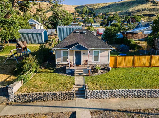 814 2nd Street, Asotin, WA 99402