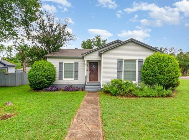 1401 W Shepherd Street, Denison, TX 75020