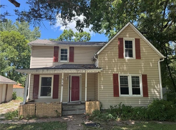 318 E Nichols Street, Spring Hill, KS 66083