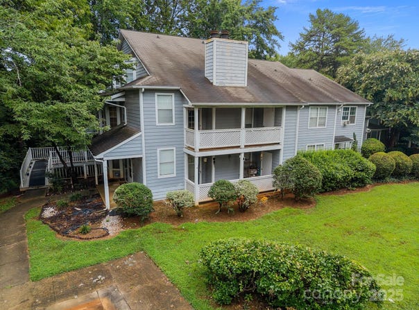 6005 Pinebark Court, Charlotte, NC 28212