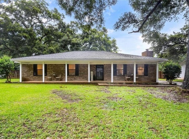 8550 Tiffani Drive, Irvington, AL 36544