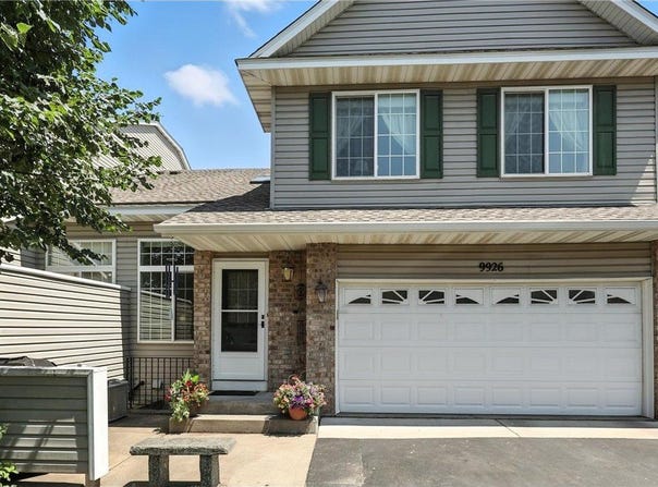 9926 Hamlet Court S, Cottage Grove, MN 55016