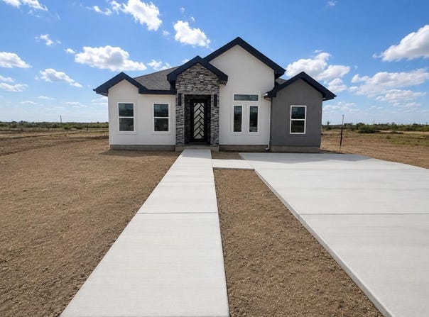 2263 Rio Sabinas Dr., Eagle Pass, TX 78852
