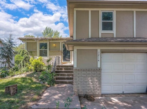 1214 W Sheridan Street, Olathe, KS 66061