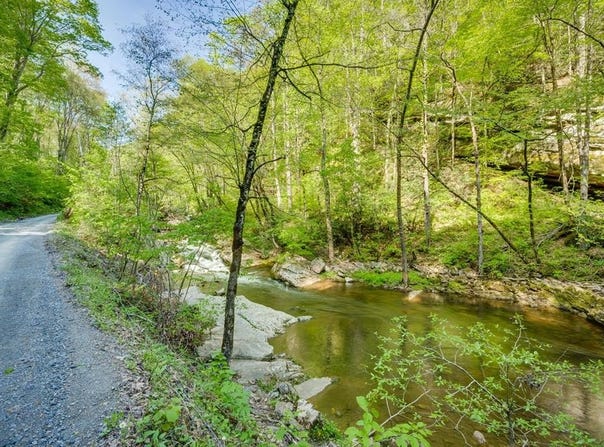39 Acre Tumbling Creek Rd, Saltville, VA 24370