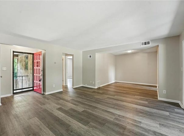 7414 W 102nd Court, Overland Park, KS 66212
