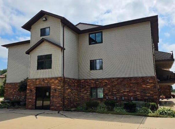 1505 E Melgaard Road, Aberdeen, SD 57401