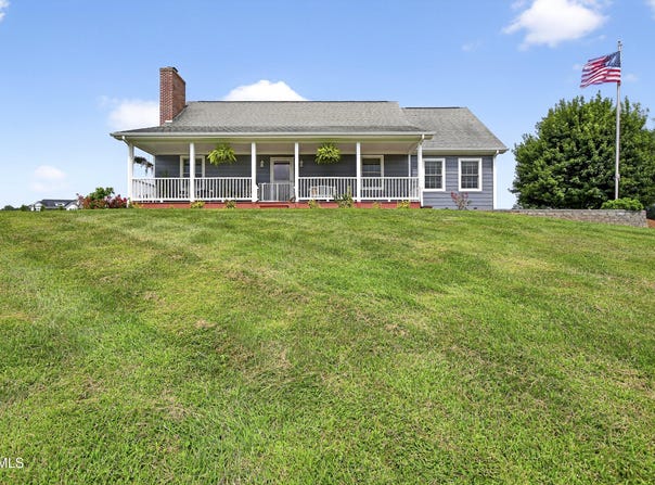 840 Fox Valley Road, Marion, VA 24354