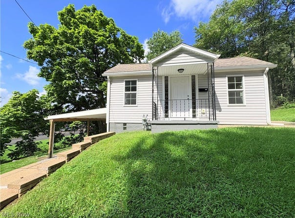 971 Eastman Street, Zanesville, OH 43701