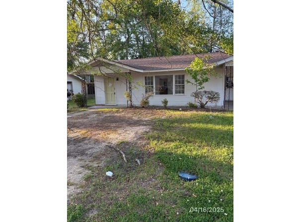 907 Wedgewood Dr, Hattiesburg, MS 39401