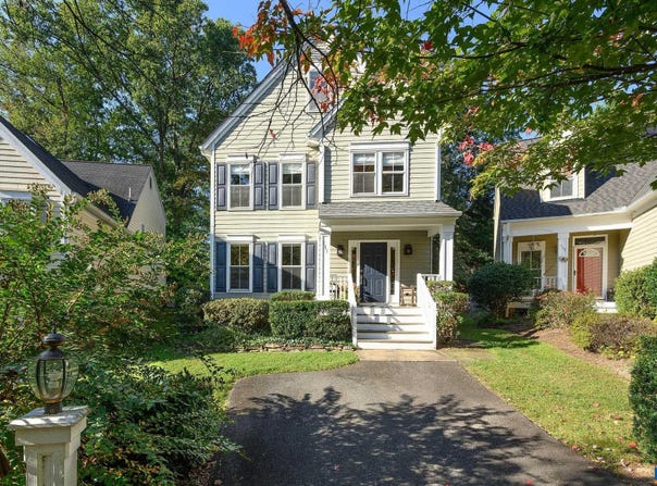 111 AMHERST COMMONS, CHARLOTTESVILLE, VA 22903