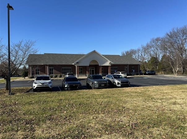 625 Three Springs Road, Bowling Green, KY 42104