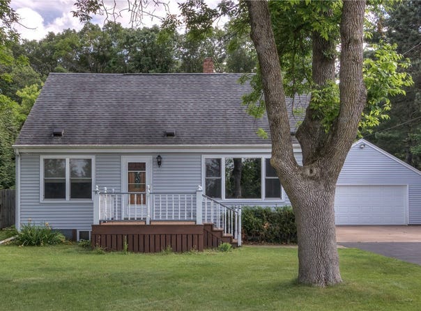 3657 Hallie Lane, Eau Claire, WI 54703