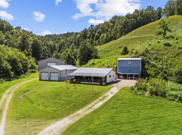 1552 Coffee Creek, West Liberty, KY 41472