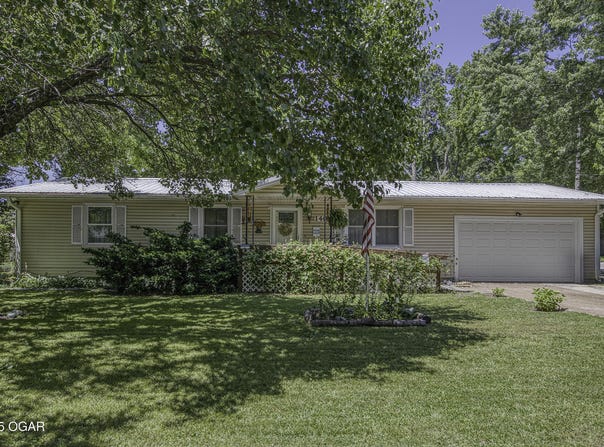 1401 Richard Avenue, Parsons, KS 67357