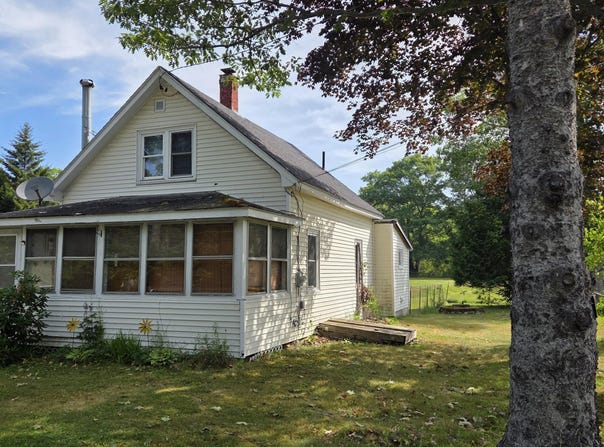 381 River Road, Bucksport, ME 04416