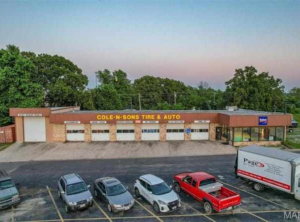 935 S Jefferson Avenue, Lebanon, MO 65536