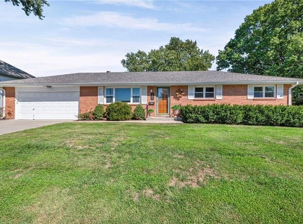 705 Quincy Boulevard, Smithville, MO 64089