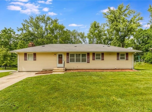 1221 Sunset Street, Chillicothe, MO 64601
