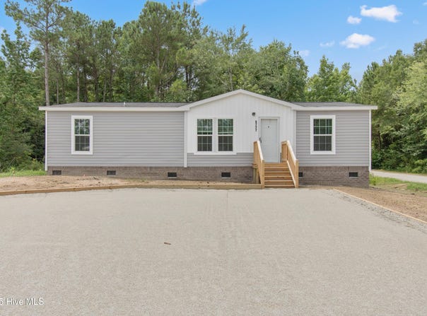 6777 Lewis Drive SE, Winnabow, NC 28479