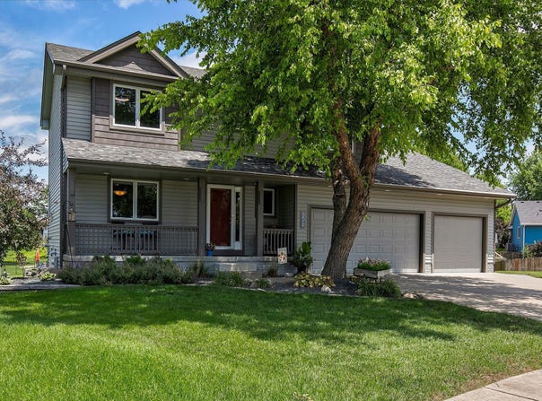 306 Crossing Court NW, Bondurant, IA 50035