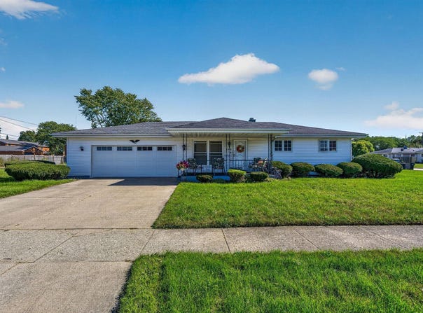 450 S Lombardy Drive, South Bend, IN 46619-2609