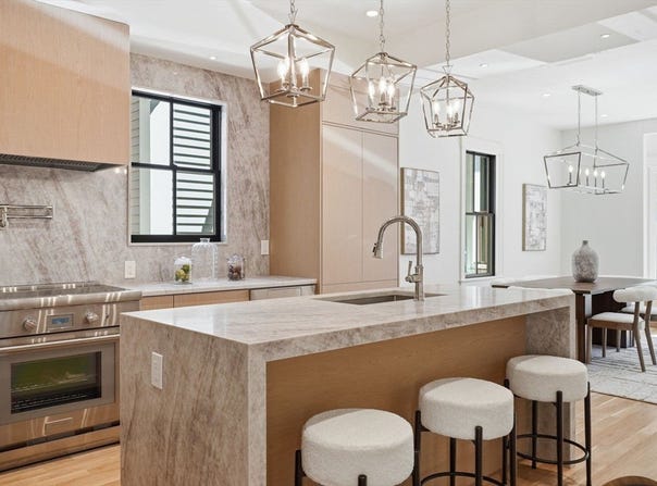 9 Mt Auburn St, Cambridge, MA 02138