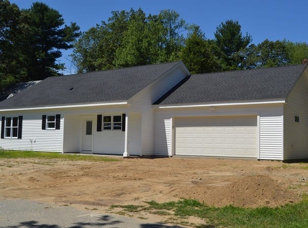 109 Navy Yard, Dracut, MA 01826