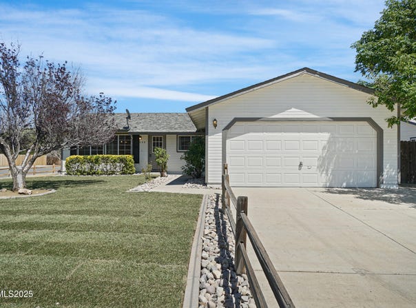 546 Yellow Jacket Road, Dayton, NV 89403