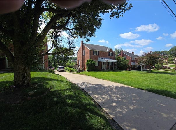 1016 Dallett Rd, Whitehall, PA 15227