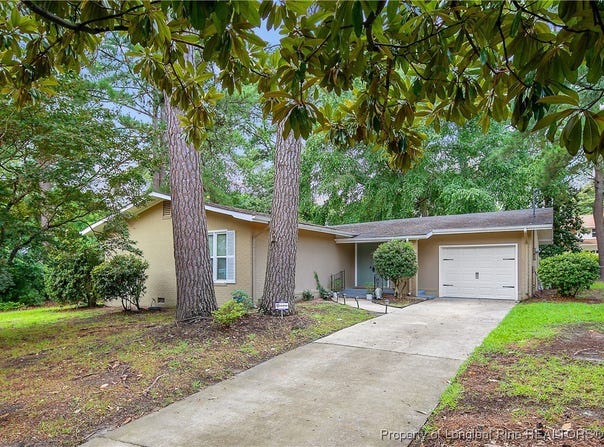 1828 Notre Dame Place, Fayetteville, NC 28304