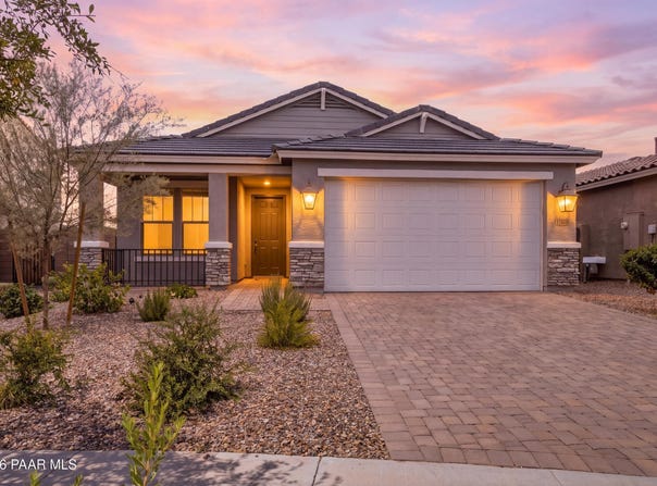13500 N 174th Lane, Surprise, AZ 85388