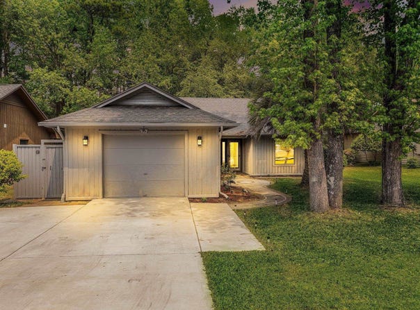 103 Hickory Dr., Conway, SC 29526