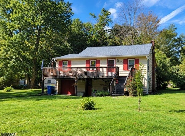 39 Elizabeth Ave, Warren Twp., NJ 07059-5267