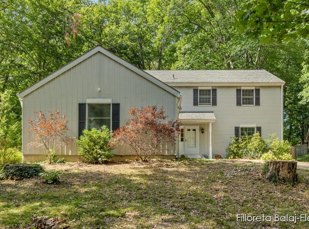 7224 Willobee Street, Coloma, MI 49038