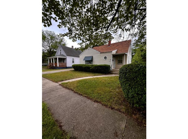 2205 7th Street, Muskegon Heights, MI 49444