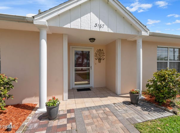 3167 S Peninsula Drive, Daytona Beach, FL 32118