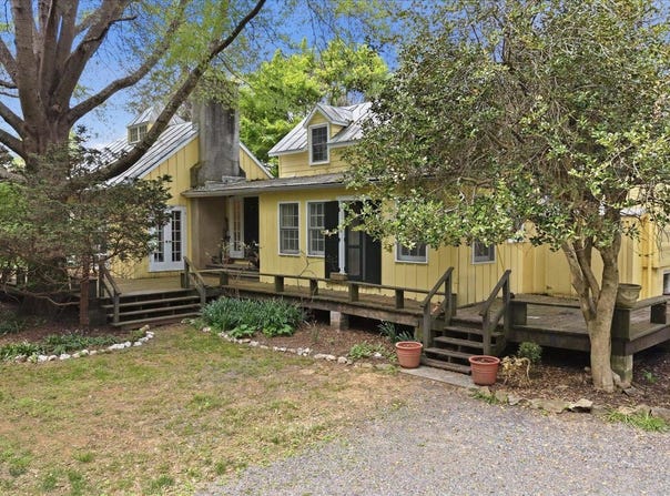 2674 FIVE POINTS Road, MARSHALL, VA 20115
