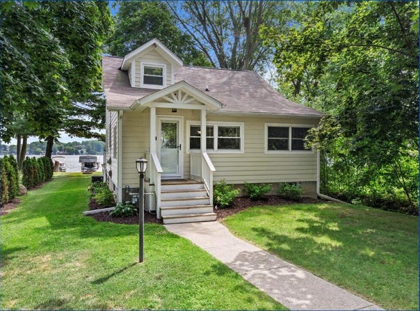 5108 Wickert Dr, West Bend, WI 53095