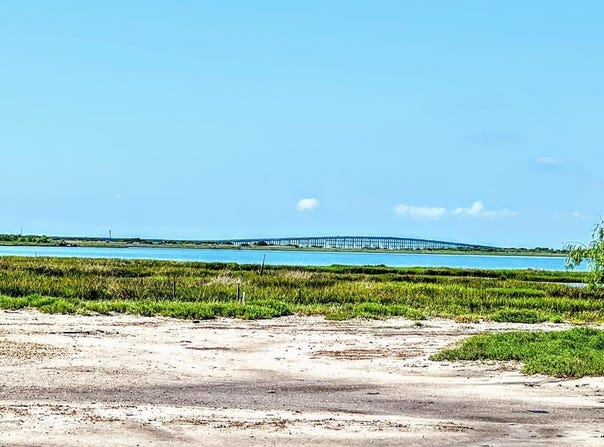 74 Newcomb Bend Loop, ROCKPORT, TX 78382