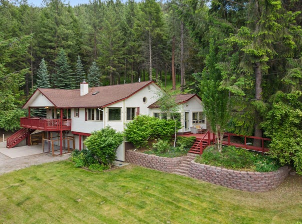 1881 HIGHWAY 25 S, KETTLE FALLS, WA 99141
